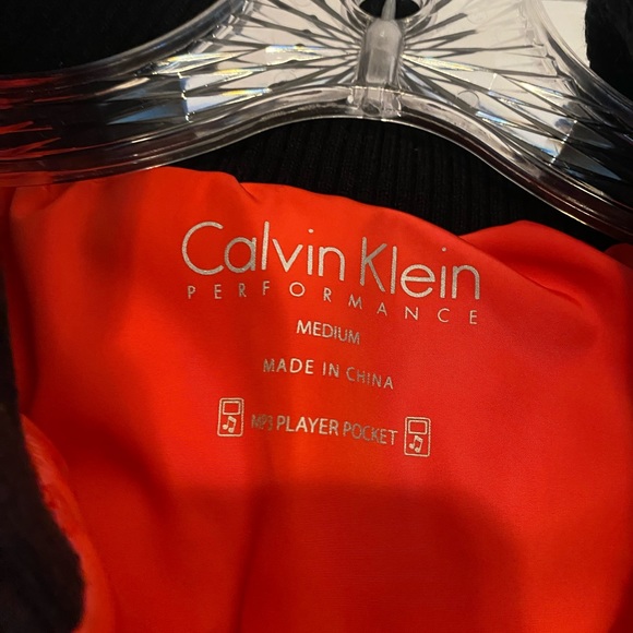 Vest - Picture 3 of 3